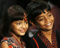 Bollywood - Kinderen uit Slumdog Millionaire in Hollywood