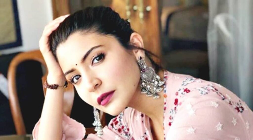 Bollywood actrice Anushka Sharma verlengd ouderschapsverlof met een jaar