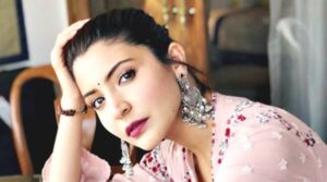 Bollywood actrice Anushka Sharma gaat een jaar met ouderschapsverlof