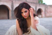 Indiase Harnaaz Sandhu gekroond tot Miss Universe